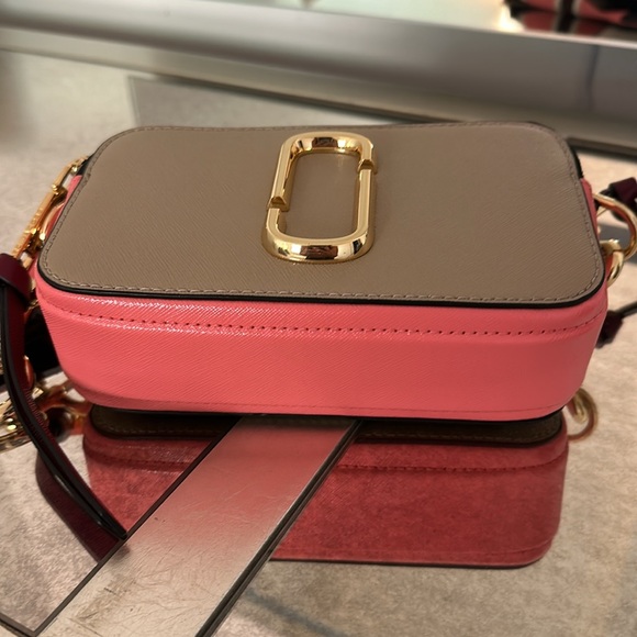 Marc Jacobs Snapshot Purse. - Picture 4 of 7